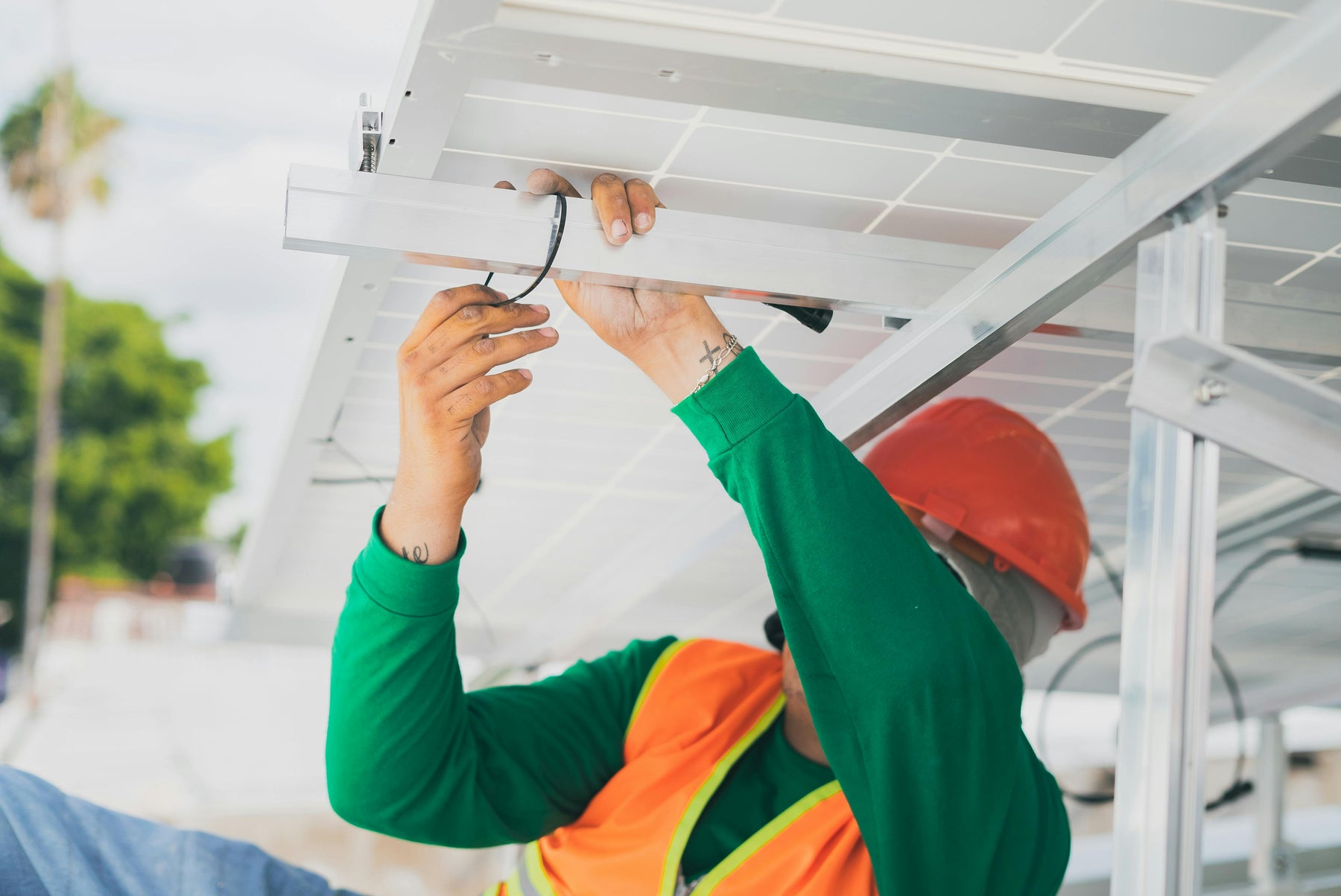 Can a Solar Panel Overcharge a Battery?