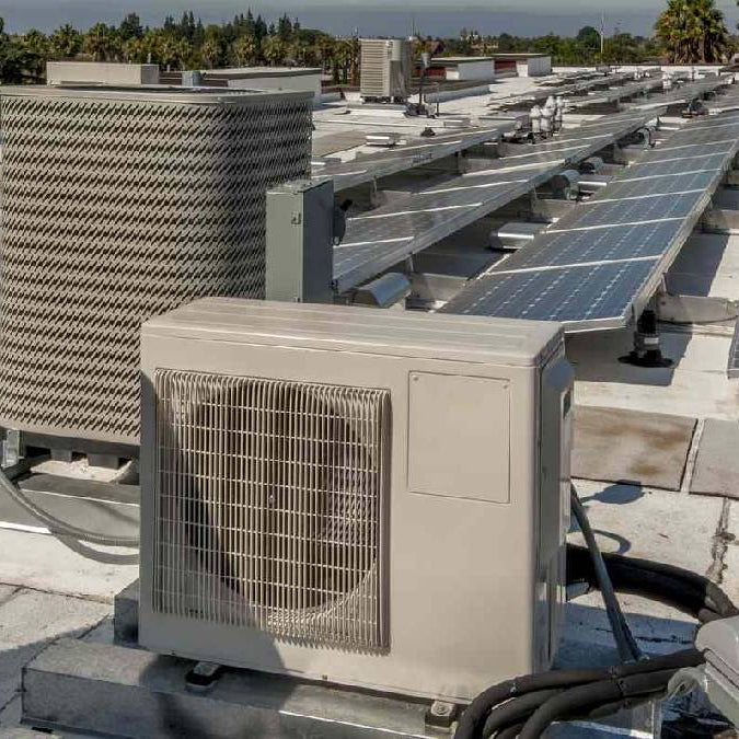 Can I run a 1.5-ton AC on solar without batteries?