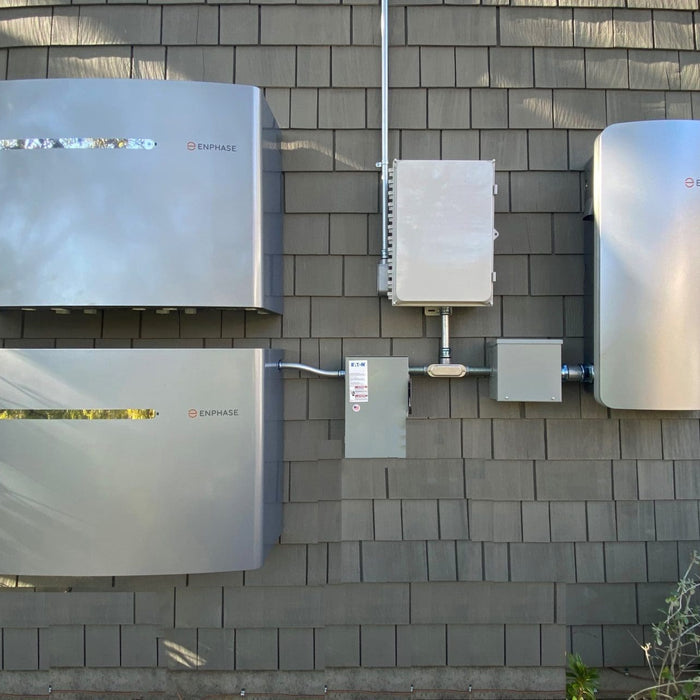 How Long Will a Solar Battery Last During a Power Outage?