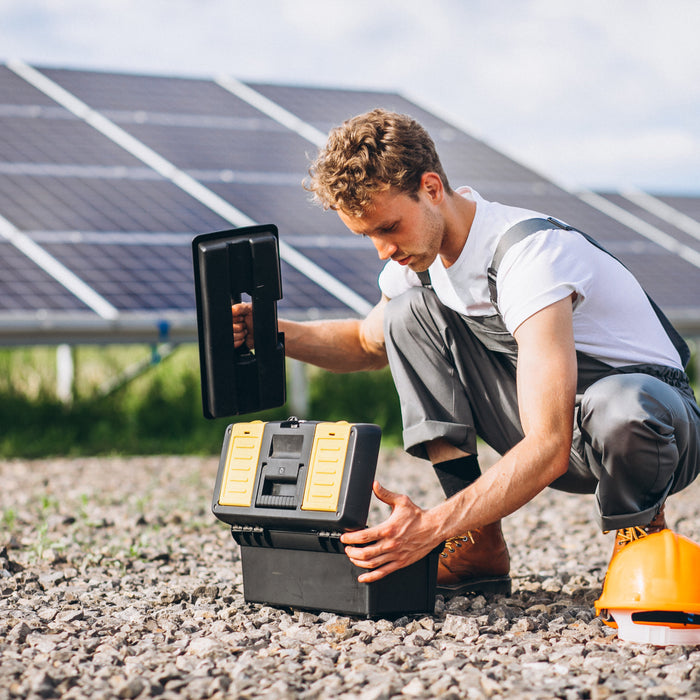 How Long Does a Solar Inverter Last? Here’s the Truth