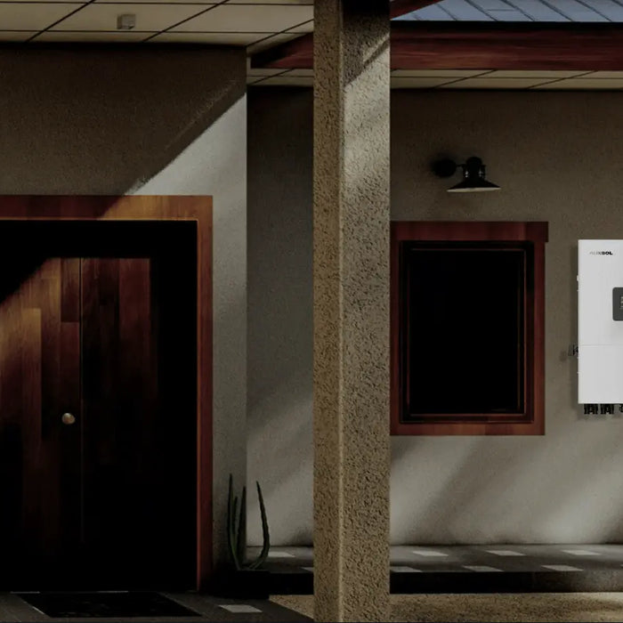 What is the Difference Between a Hybrid Inverter and a Normal Inverter?